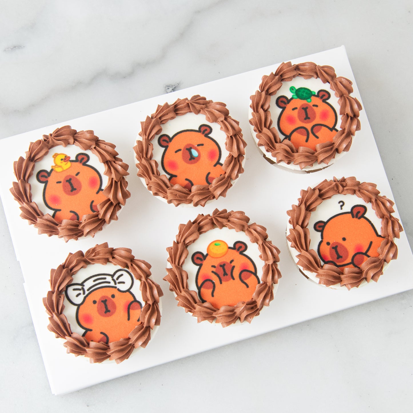 š„8.8 SALEš„| 6pc Capybara cupcakes In Gift Box | NOW FOR ONLY $25.80 (U.P $77.60)