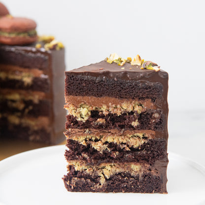 Dubai Kunafa Cake Upsize | Including 4pcs Dubai Kunafa Macaron | $88 Nett
