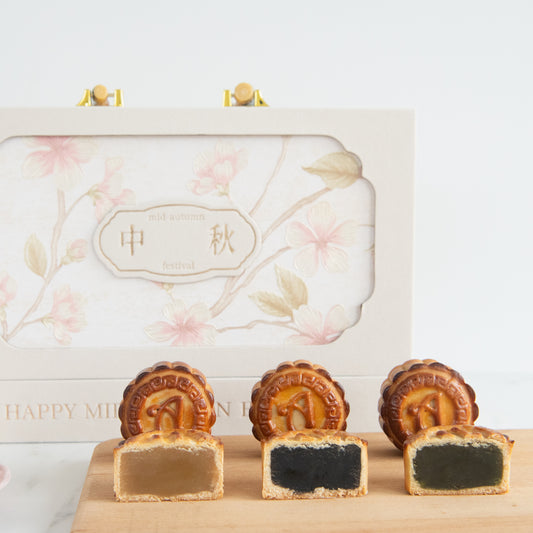 Happy Mid Autumn | Baked Traditional Mooncake 6pcs| $48.80 (U.P $128.00)