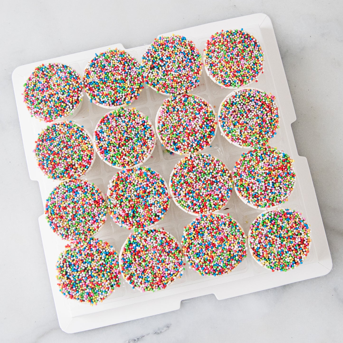16pcs Viral Dot Cupcake In Gift Box | $48.80 Nett