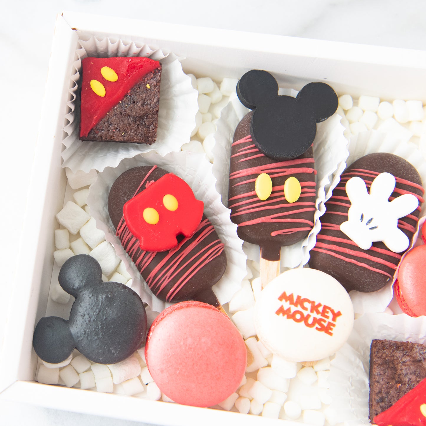 Disney Mickey Mouse Macaron Cakesicles set | (U.P $65.80)