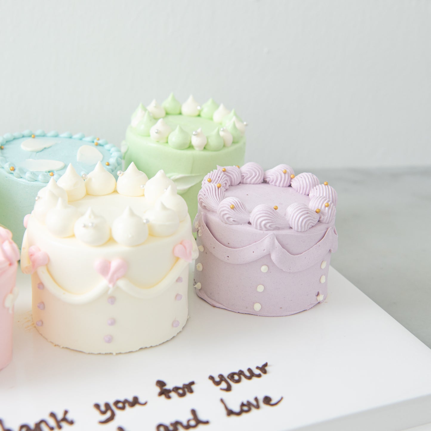 6pcs Mini Cake | (U.P $188.80)