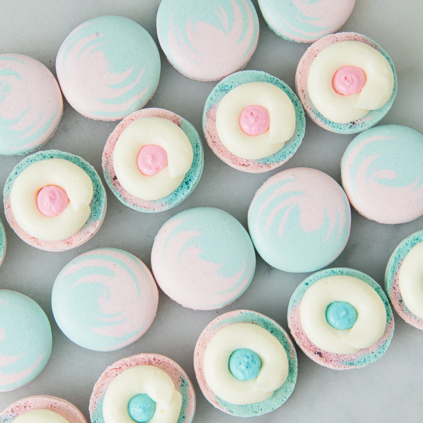 20pcs Gender Reveal Macarons In Gift Tray | $58.80 Nett