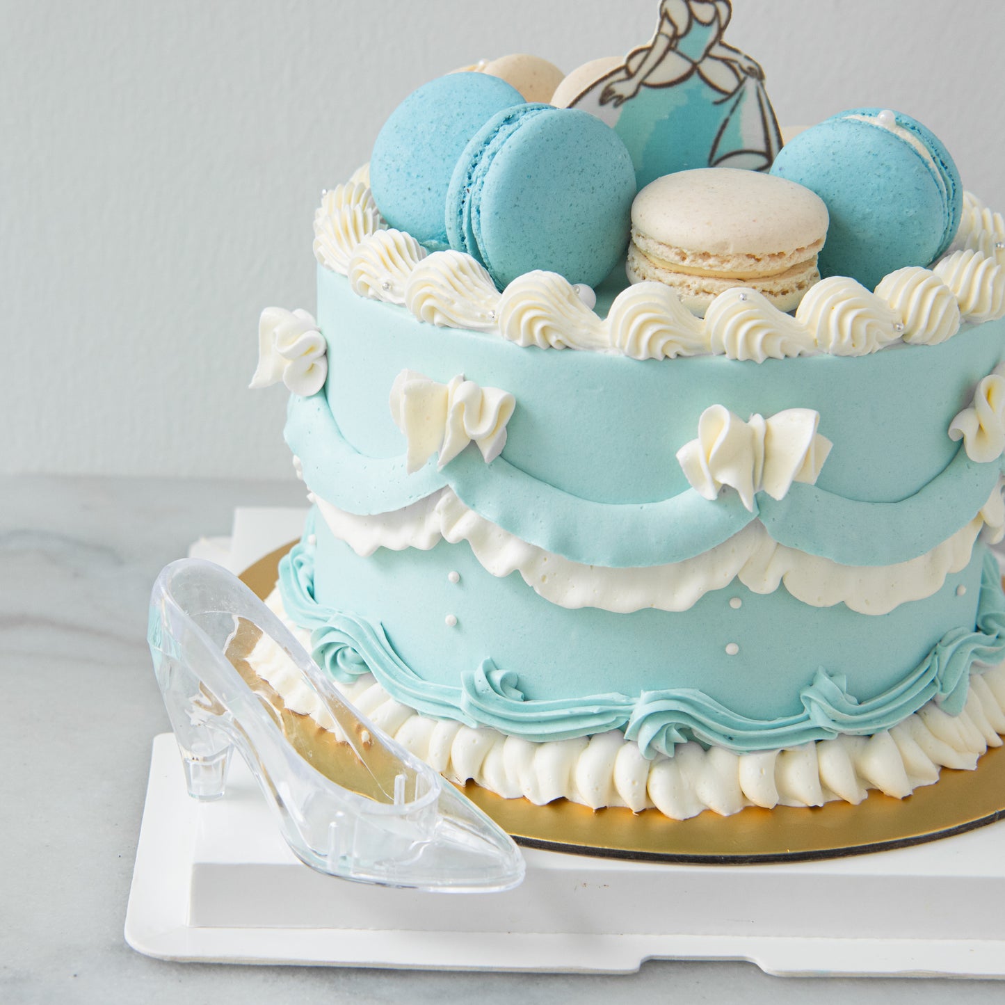 Disney Princess Cinderella Cake 6'' | (U.P $228.00)