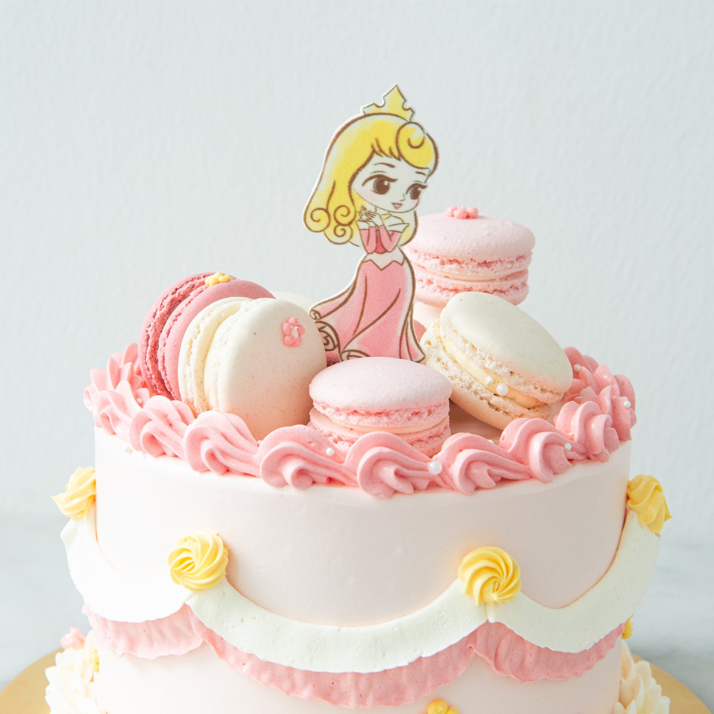 Disney Princess Aurora Cake 6'' | (U.P $228.00)