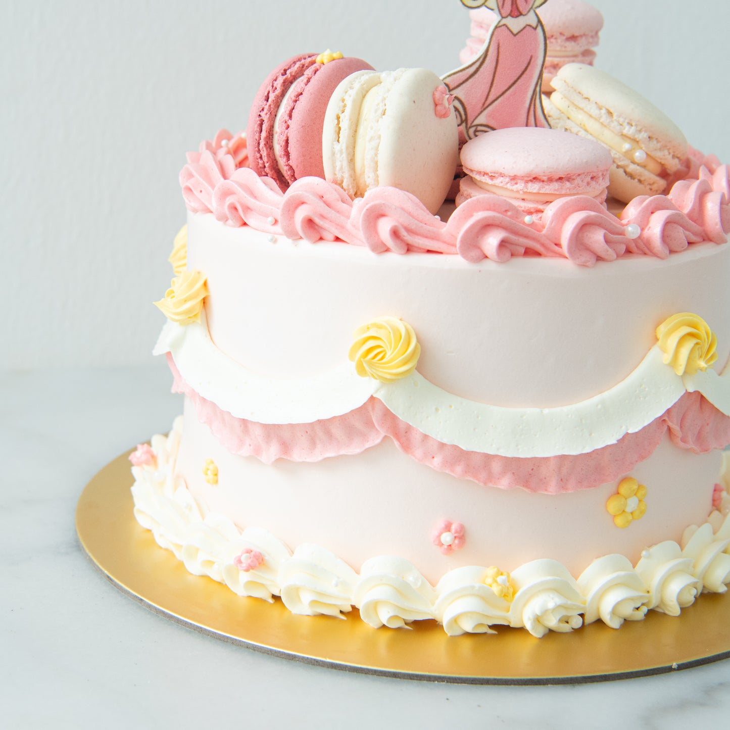 Disney Princess Aurora Cake 6'' | (U.P $228.00)