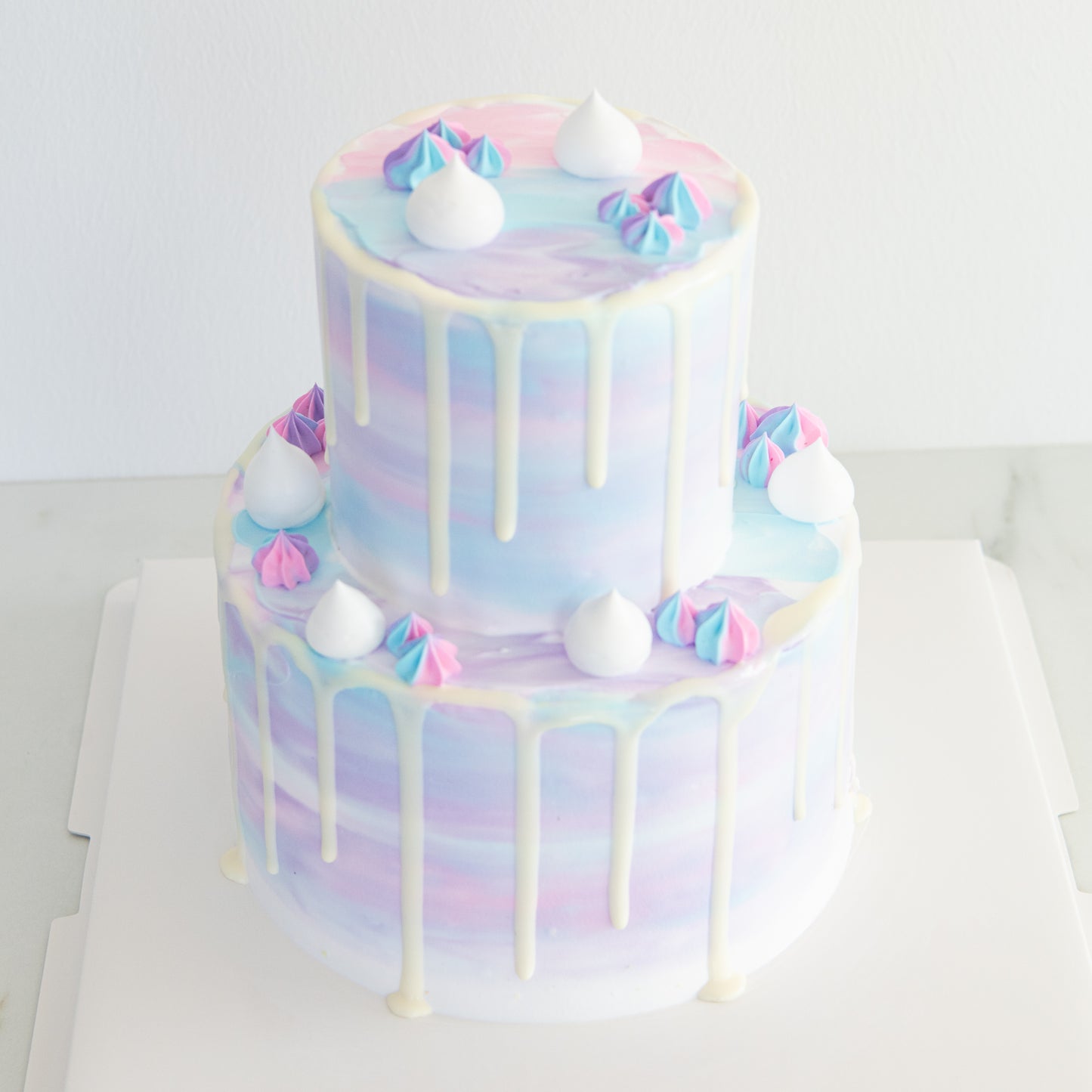 2-Tiers Unicorn Cake + FREE 5pcs Meringue (Customised Pre order 3 days in advance)
