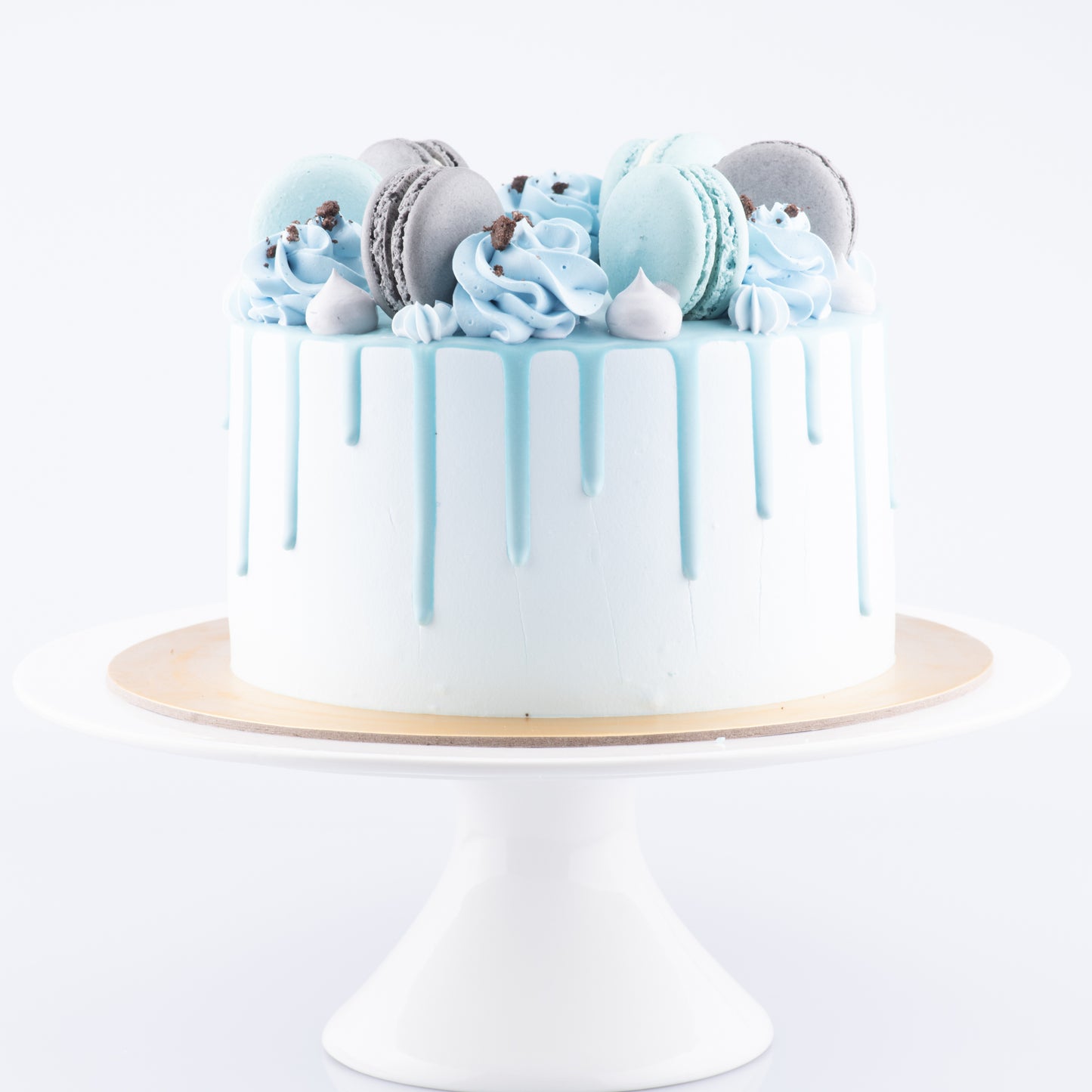 Cookies & Cream Cake Upsize (Including  6 pcs macarons)| U.P $80.00