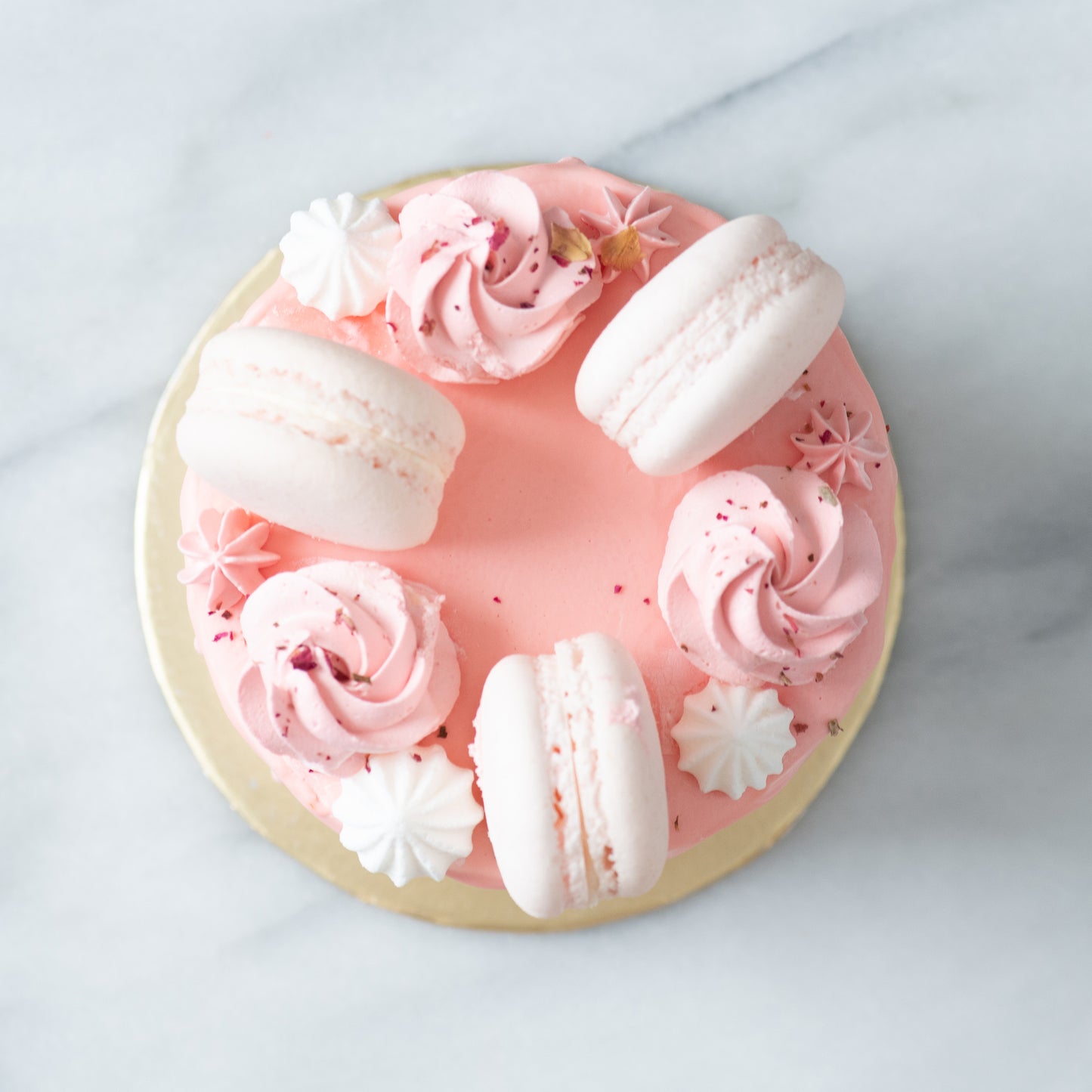 Bundle Set | Lychee Rose Cake Petite + 6pcs C1 Macarons | $39.90 Nett